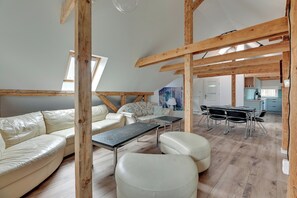 Classic Villa, Balcony, Garden View | 4 bedrooms, iron/ironing board, free WiFi - Lesna Bajka by Grand Apartments (Sopot)