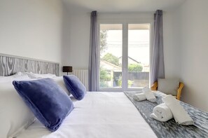 2 chambres, fer et planche Ă repasser, accĂšs Internet, draps fournis