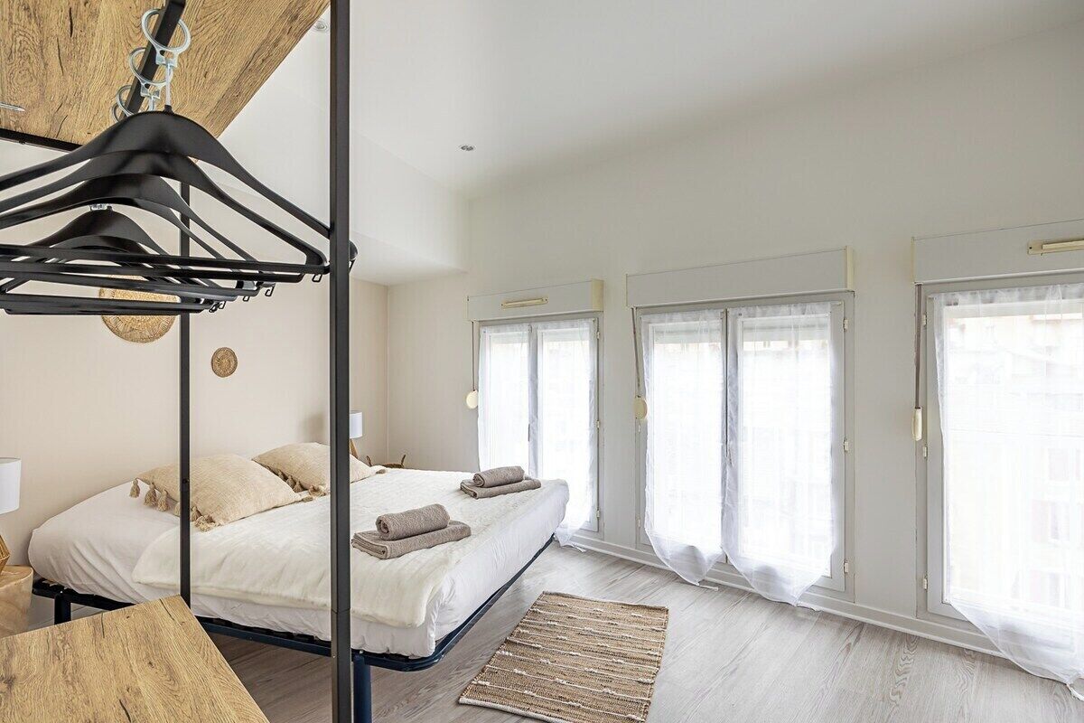 1 bedroom, WiFi, bed sheets