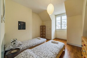 2 chambres, fer et planche Ă repasser, accĂšs Internet, draps fournis
