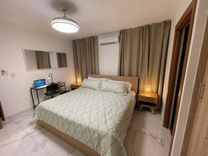 2 bedrooms, desk, iron/ironing board, WiFi