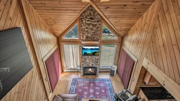 Smart TV, fireplace, DVD player