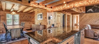 Ellicottville Cabin w/hot tub, stocked pond & 150+ acres of land to explore!