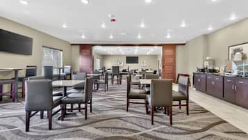 Free daily buffet breakfast