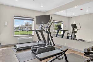 Fitness facility - Cobblestone Hotel & Suites - Eaton (Eaton)