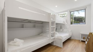 6 bedrooms, iron/ironing board, free WiFi, bed sheets