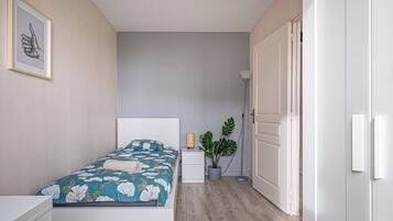 3 bedrooms, WiFi, bed sheets