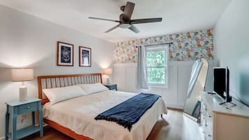 5 bedrooms, iron/ironing board, travel crib, free WiFi