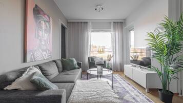 Comfort Apartment, City View | Living area