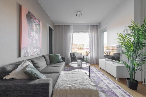 Homelike 1BR Apt. with Sauna & Parking