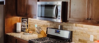 Vibrant Byrd House for the whole family to enjoy!