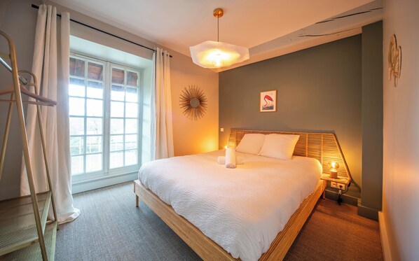 2 habitaciones, cuna de viaje, wifi y ropa de cama 