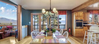 Lakeview Hideaway 3bdr for 8 w/ Private Hot Tub!