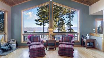 House, Multiple Beds, Hot Tub, Mountain View (Lakeview Hideaway) | Living area | 42-inch flat-screen TV with digital channels, fireplace