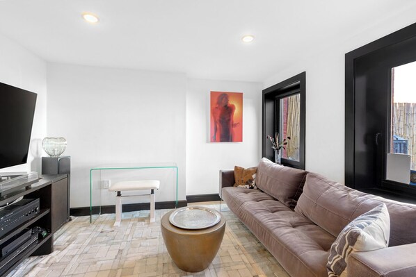 Smart TV, DVD player, music library, stereo