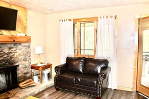 Televisión, chimenea