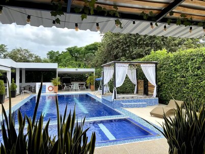 Alojamiento entero:  villa en Llano Del Pozo, Colombia