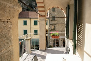 Property grounds - The house of the arches (Bagnone)