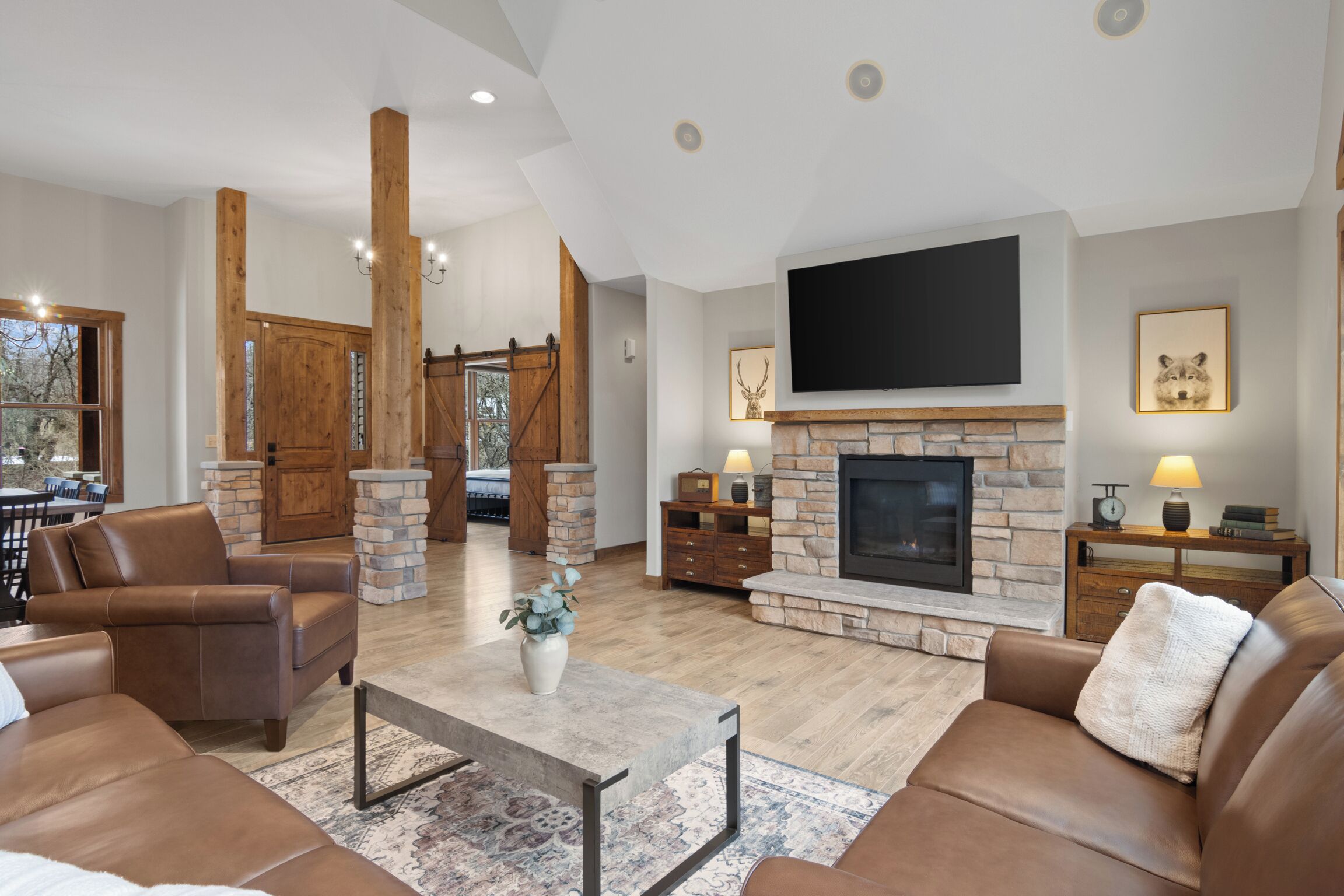 Takka, videopelejä, pöytäjalkapallopöytä, stereot