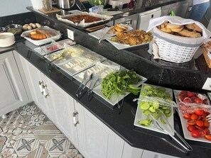 Breakfast buffet - Kaptan Pansiyon (Kas)