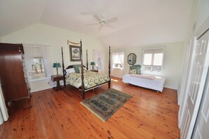 5 chambres, bureau, accès au Wi-Fi (inclus), literie fournie