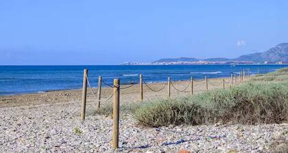 Cozy apartment on Torrenostra beach