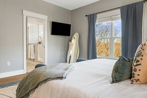 3 slaapkamers, een bureau, reisbedje, wifi