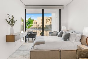 3 chambres, coffres-forts dans les chambres, fer et planche à repasser