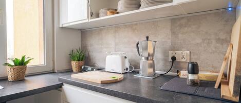 Refrigerador, microondas, horno, lavavajillas