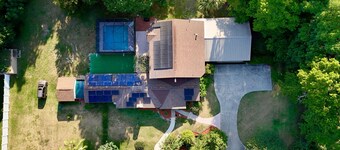 The Nest: Cozy 1-bedroom apartment in fabulous Gainesville with pickleball!