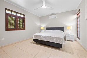 2 bedrooms, free WiFi, bed sheets, wheelchair access