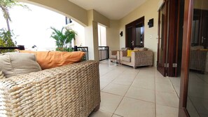 Terrace/patio - Elegancia Ocean Front Pearl (Kralendijk,)