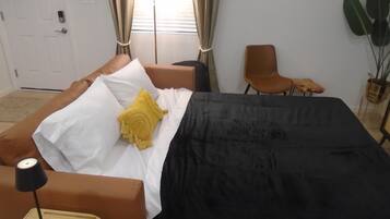 1 bedroom, iron/ironing board, WiFi, bed sheets