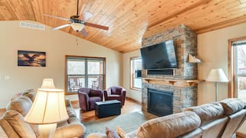 TV, fireplace, foosball, table tennis