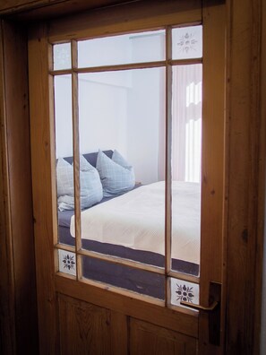 1 chambre, lit parapluie, Wi-Fi gratuit, draps fournis