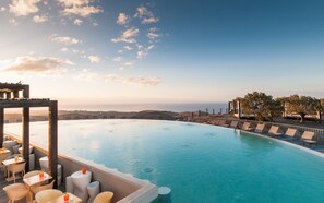Villa | Pool | Innenpool, Außenpool