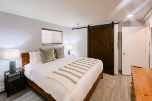 2 makuuhuonetta, silitysrauta/-lauta, internet, vuodevaatteet