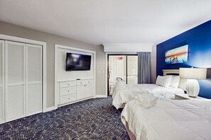 2 bedrooms, iron/ironing board, internet, bed sheets