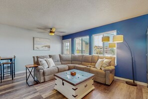 Televisio, takka, kirjoja