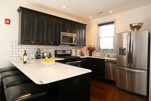 Superior Cottage, Partial Ocean View | Private kitchen | Mini-fridge - The Red Cottage (Cape May)