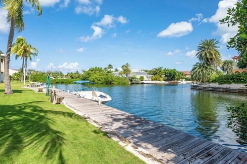 Executive Canal Front Residence