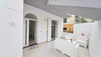 Superior Apartment | Terrace/patio