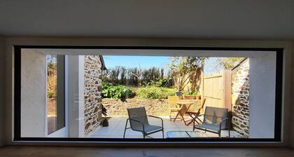 TatîeMamîe - sleeps 12 to 14 in Plouha, close to the sea & footpaths