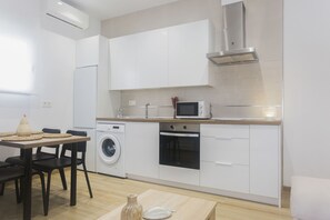 Fridge, microwave, oven, coffee/tea maker - Ref. 527311 (Salobreña)