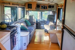 Interior - Madrone Hideout, Madrone Hideout Chariot (Douglas County)