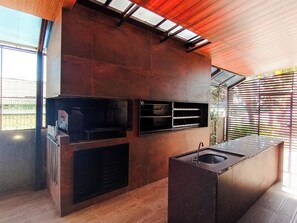 Televisión 15 pulgadas con canales de televisión digitales