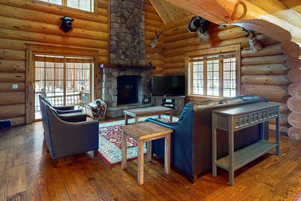 TV, fireplace, DVD player