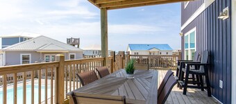 Sonny Daze~Private Heated Pool~Sleeps 12