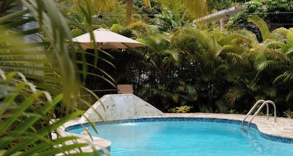 Hidden Gem/Cozy Countryside villa w/ back-up Generator, Pool ,event ready