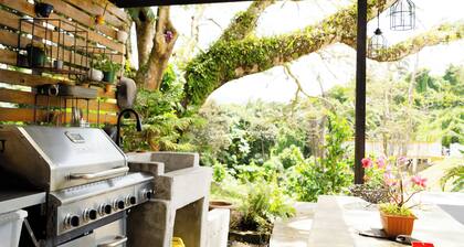 Hidden Gem/Cozy Countryside villa w/ back-up Generator, Pool ,event ready